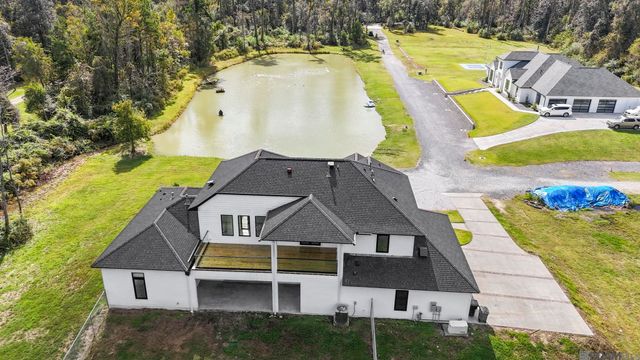 9825 Fawn View Dr, Baton Rouge, LA 70817