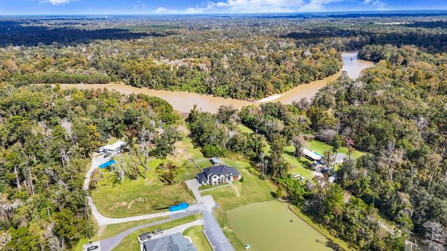 9825 Fawn View Dr, Baton Rouge, LA 70817