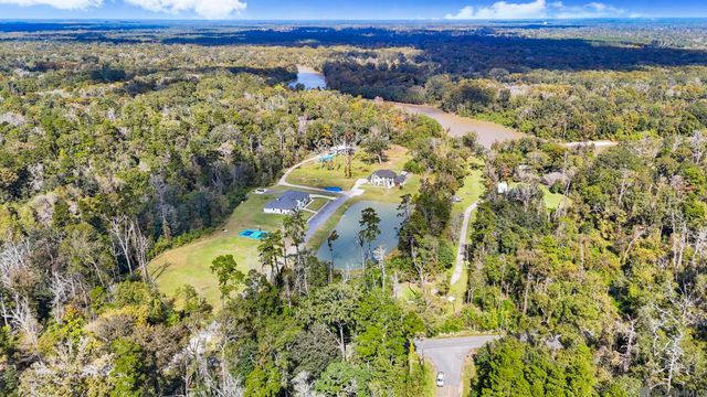 9825 Fawn View Dr, Baton Rouge, LA 70817