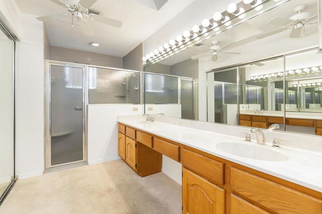 22 Selby Lane, Palm Beach Gardens, FL 33418