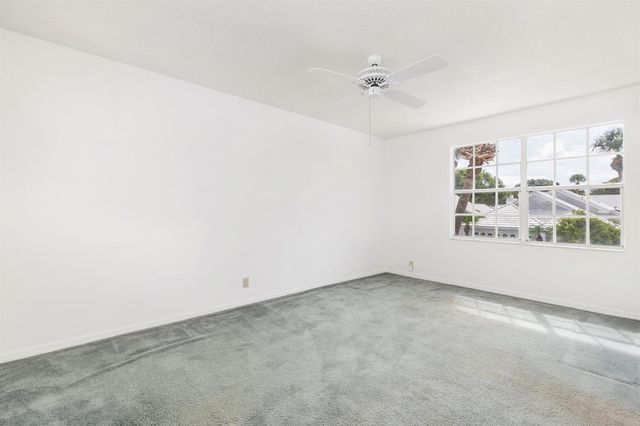 22 Selby Lane, Palm Beach Gardens, FL 33418