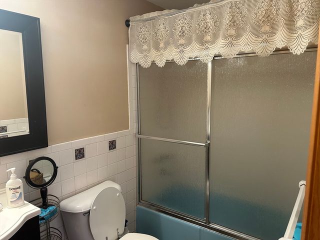 105 Ridgewood Ln 22, Gardner, MA 01440