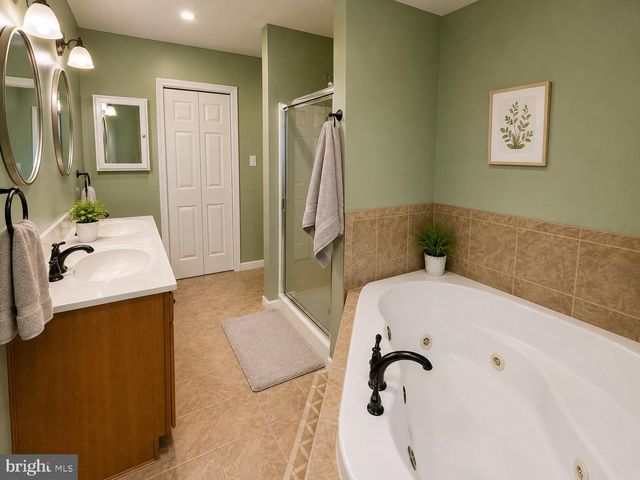 258 W 5TH AVE, Trappe, PA 19426