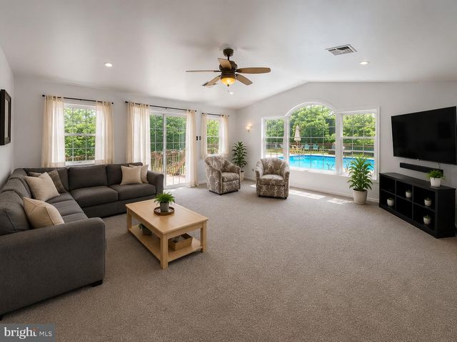 258 W 5TH AVE, Trappe, PA 19426
