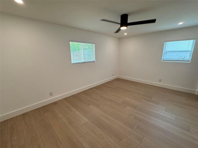 5805 N Hampton DR, Austin, TX 78723