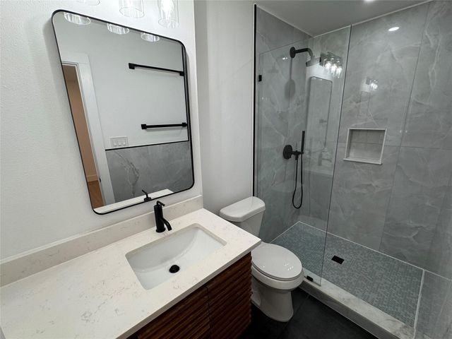 5805 N Hampton DR, Austin, TX 78723