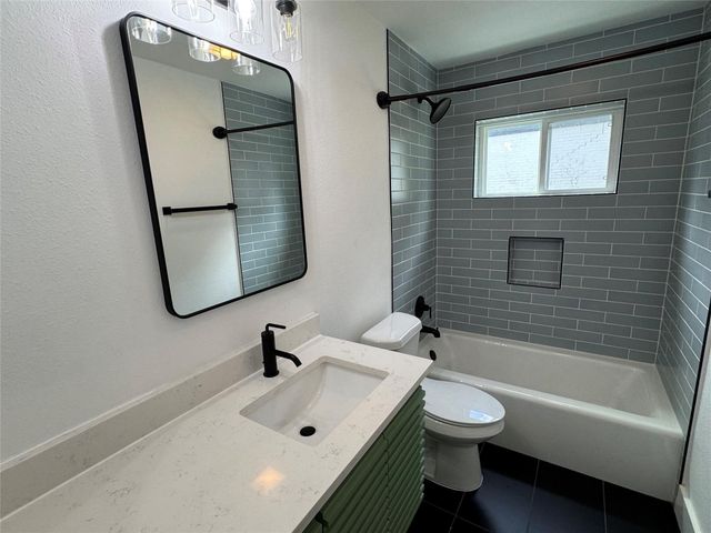 5805 N Hampton DR, Austin, TX 78723