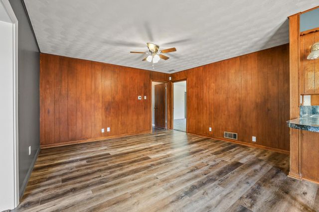 1301 Crestview Drive, Denison, TX 75020