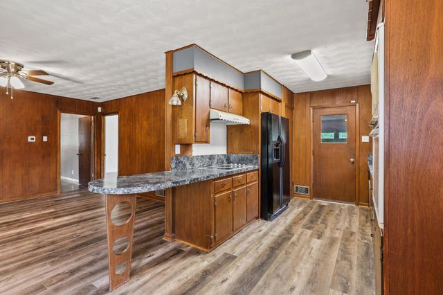 1301 Crestview Drive, Denison, TX 75020