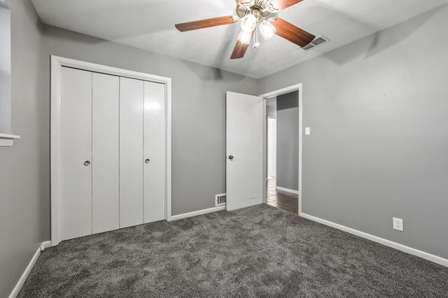 1301 Crestview Drive, Denison, TX 75020