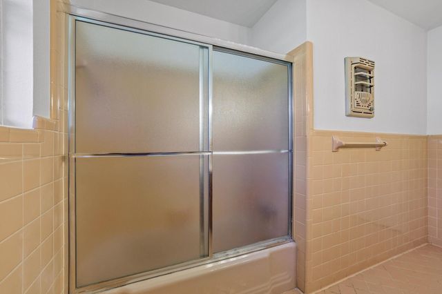 1301 Crestview Drive, Denison, TX 75020