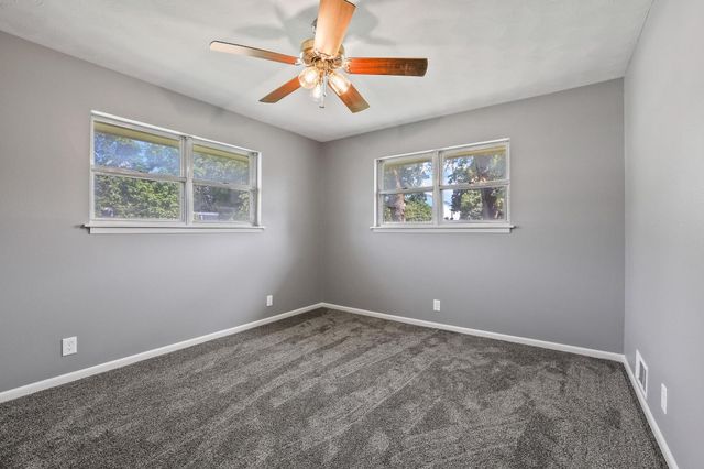 1301 Crestview Drive, Denison, TX 75020