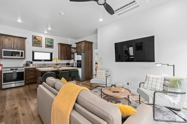 1450 W TORREY PINES RD, Hurricane, UT 84737