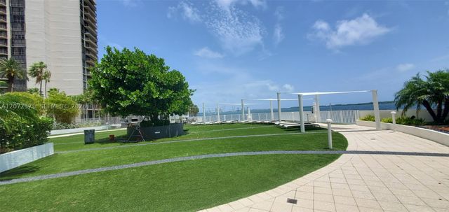 200 SE 15th Rd 16H, Miami, FL 33129