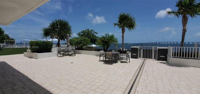 200 SE 15th Rd 16H, Miami, FL 33129