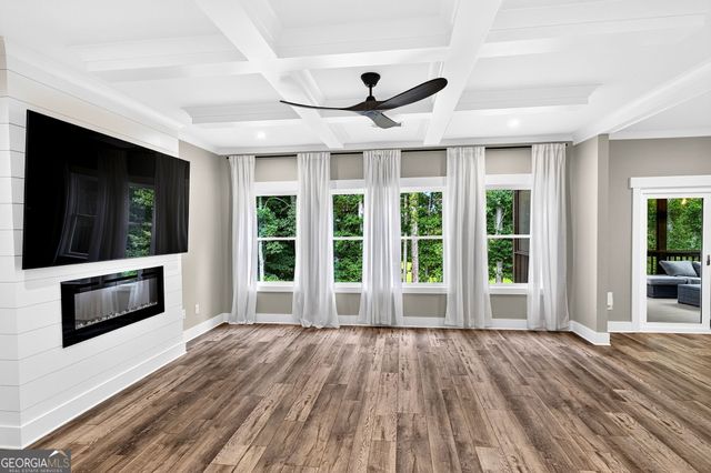 727 Old Collins Road, Hoschton, GA 30548