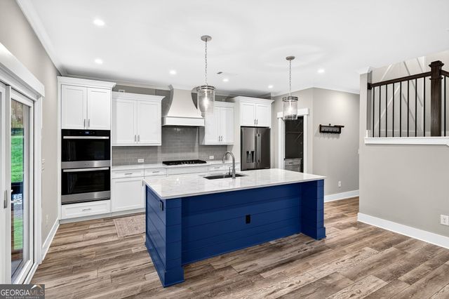 727 Old Collins Road, Hoschton, GA 30548