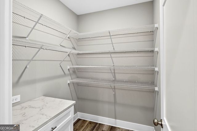 727 Old Collins Road, Hoschton, GA 30548