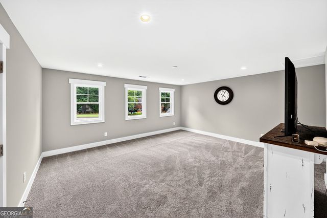 727 Old Collins Road, Hoschton, GA 30548
