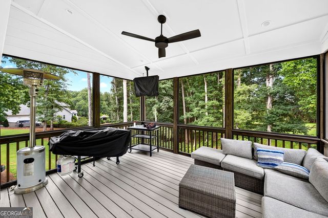 727 Old Collins Road, Hoschton, GA 30548