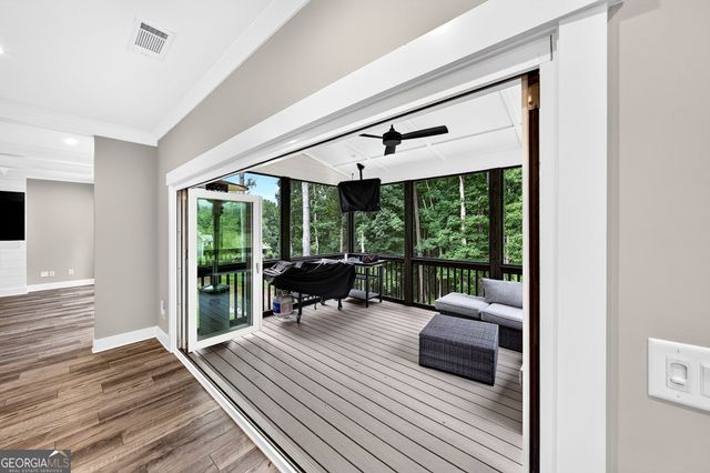 727 Old Collins Road, Hoschton, GA 30548