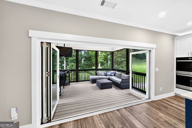 727 Old Collins Road, Hoschton, GA 30548