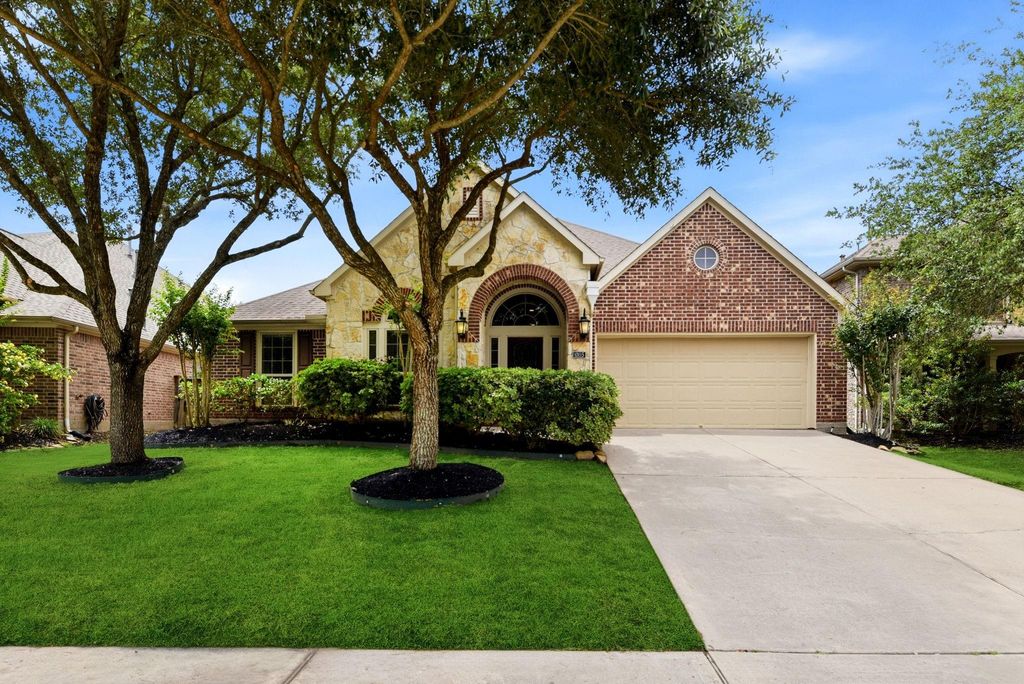 10115 White Pines Drive, Katy, TX 77494
