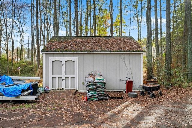 4563 Meadows Road, Powder Springs, GA 30127