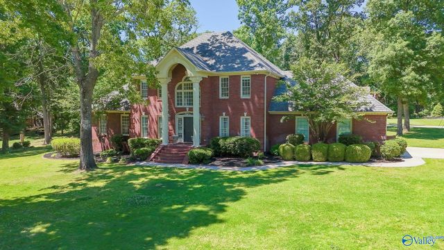 1503 Magnolia Drive, Hartselle, AL 35640