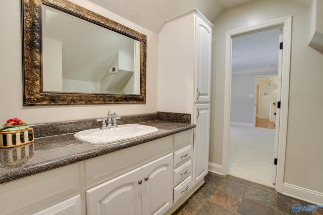 1503 Magnolia Drive, Hartselle, AL 35640