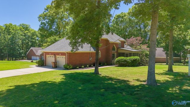 1503 Magnolia Drive, Hartselle, AL 35640