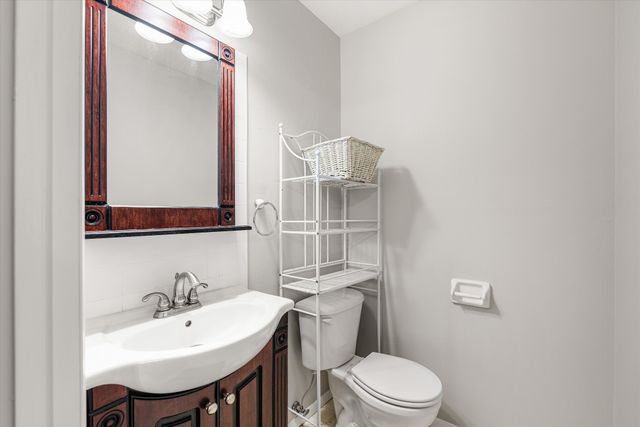 4900 Kilimanjaro Dr, Old Hickory, TN 37138