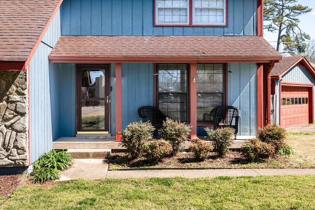 4900 Kilimanjaro Dr, Old Hickory, TN 37138