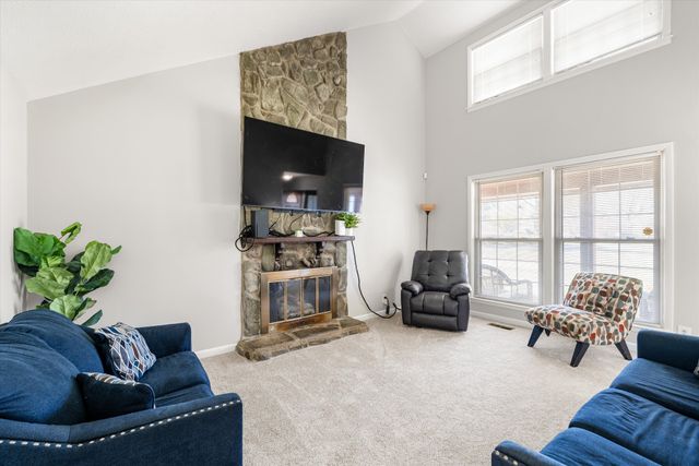 4900 Kilimanjaro Dr, Old Hickory, TN 37138