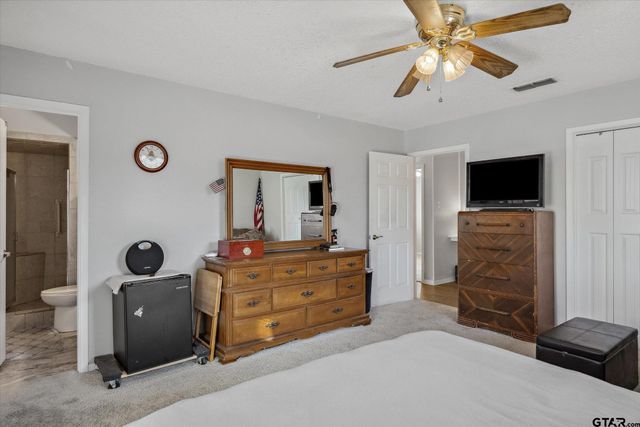 542 S South Houston, Edgewood, TX 75117