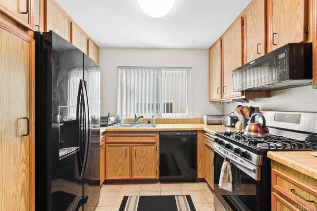 10386 Alphonse Street, Santee, CA 92071