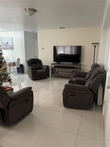 11765 SW 175th Ter 0, Miami, FL 33177