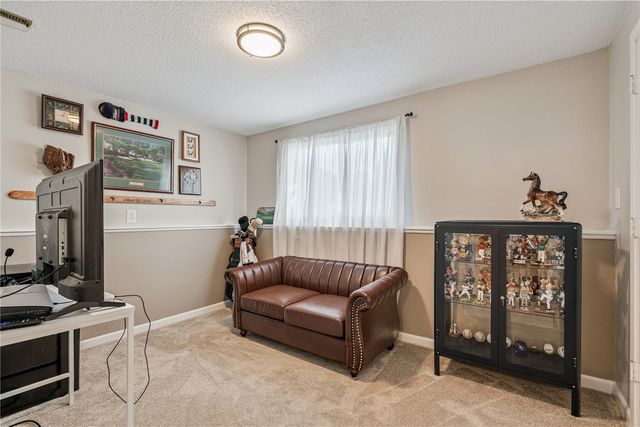 1590 17th Avenue, Marion, IA 52302