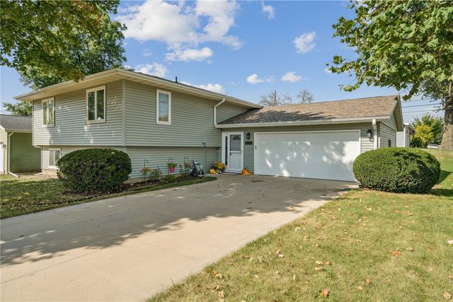 1590 17th Avenue, Marion, IA 52302