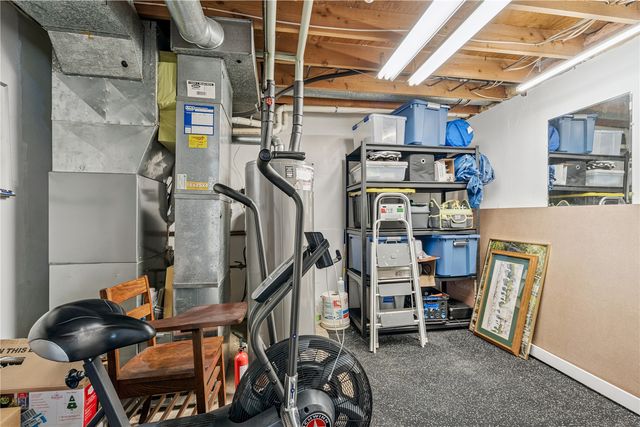 1590 17th Avenue, Marion, IA 52302