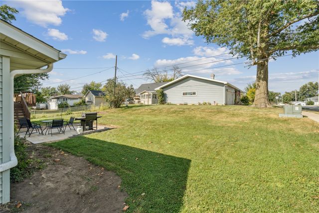 1590 17th Avenue, Marion, IA 52302