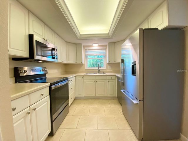 3625 LONGMEADOW 40, Sarasota, FL 34235