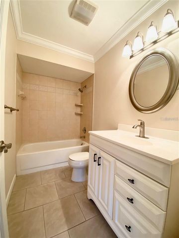 3625 LONGMEADOW 40, Sarasota, FL 34235