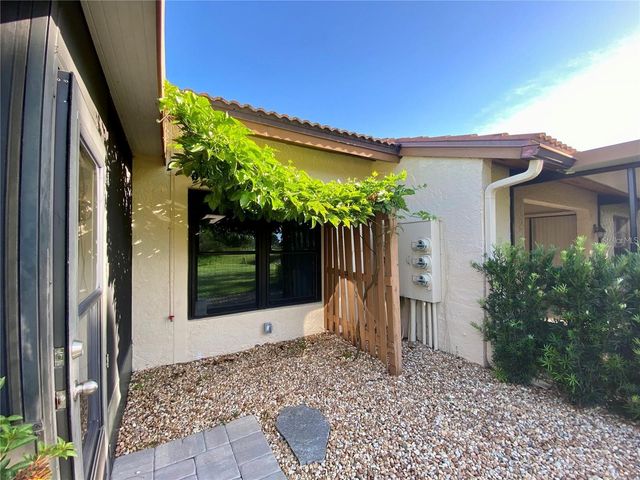 3625 LONGMEADOW 40, Sarasota, FL 34235