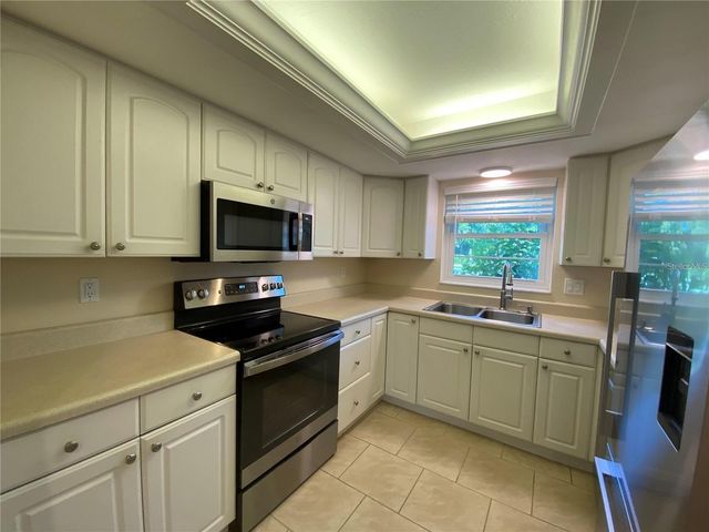 3625 LONGMEADOW 40, Sarasota, FL 34235
