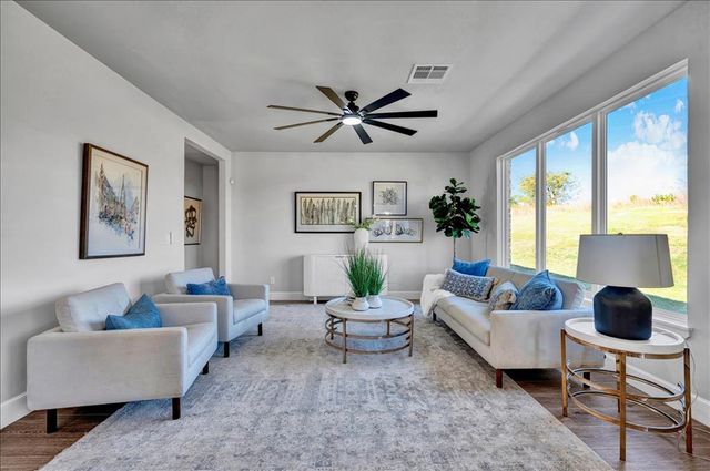 1237 E Stetson Lane, Mustang, OK 73064