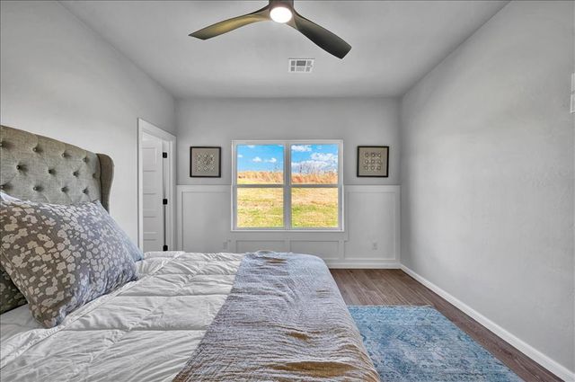 1237 E Stetson Lane, Mustang, OK 73064