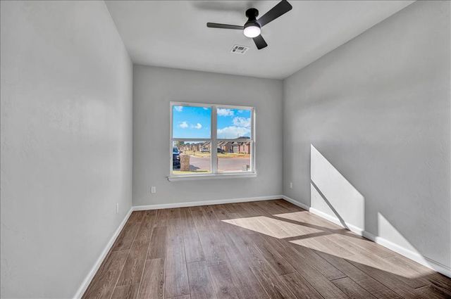 1237 E Stetson Lane, Mustang, OK 73064