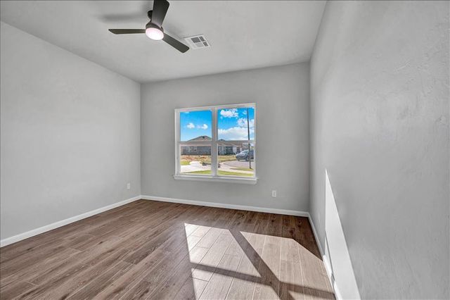 1237 E Stetson Lane, Mustang, OK 73064