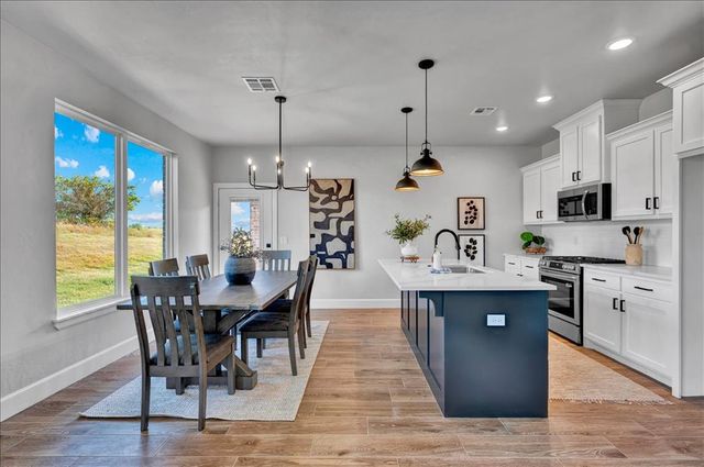 1237 E Stetson Lane, Mustang, OK 73064